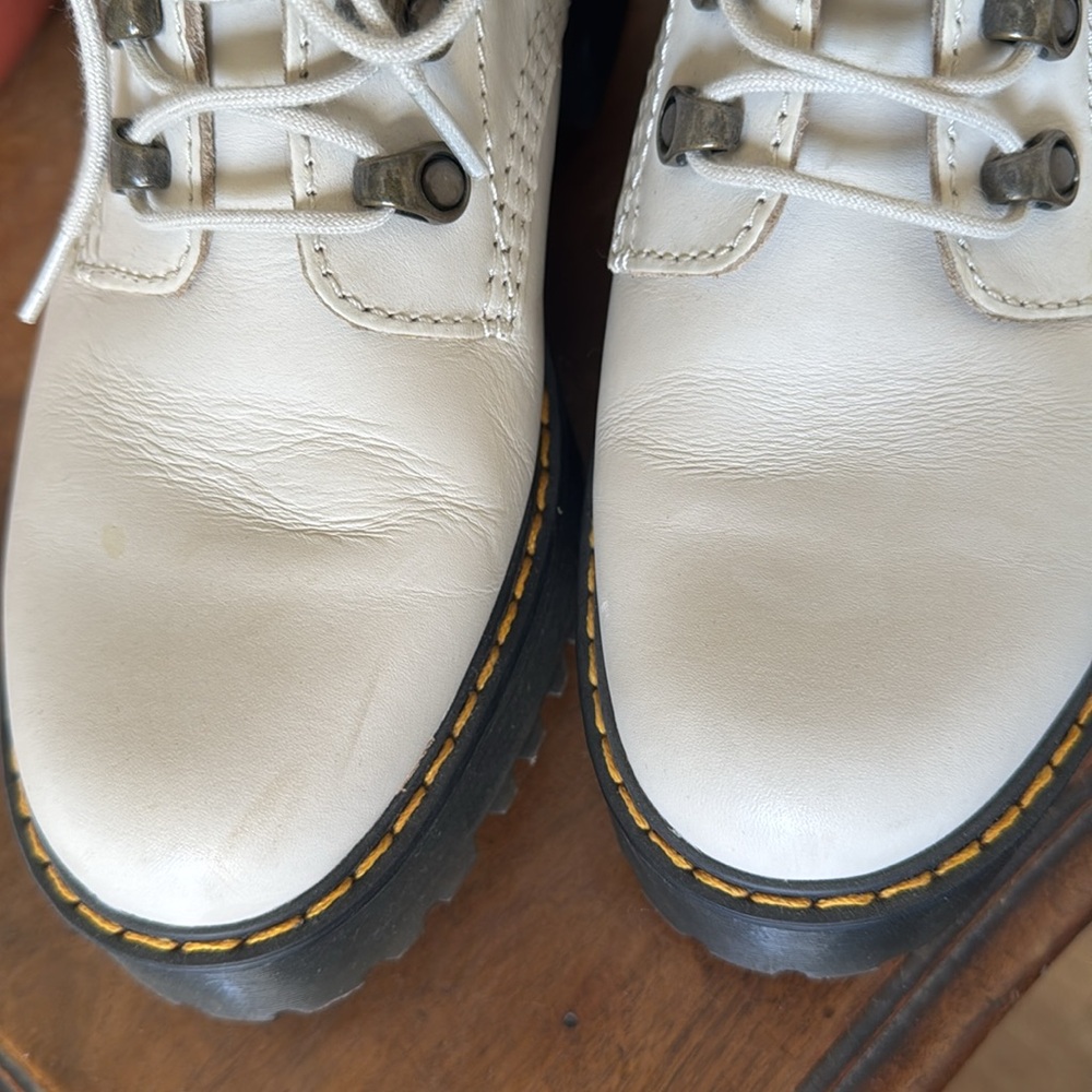 Dr. Martens lace up boots - Picture 4 of 8